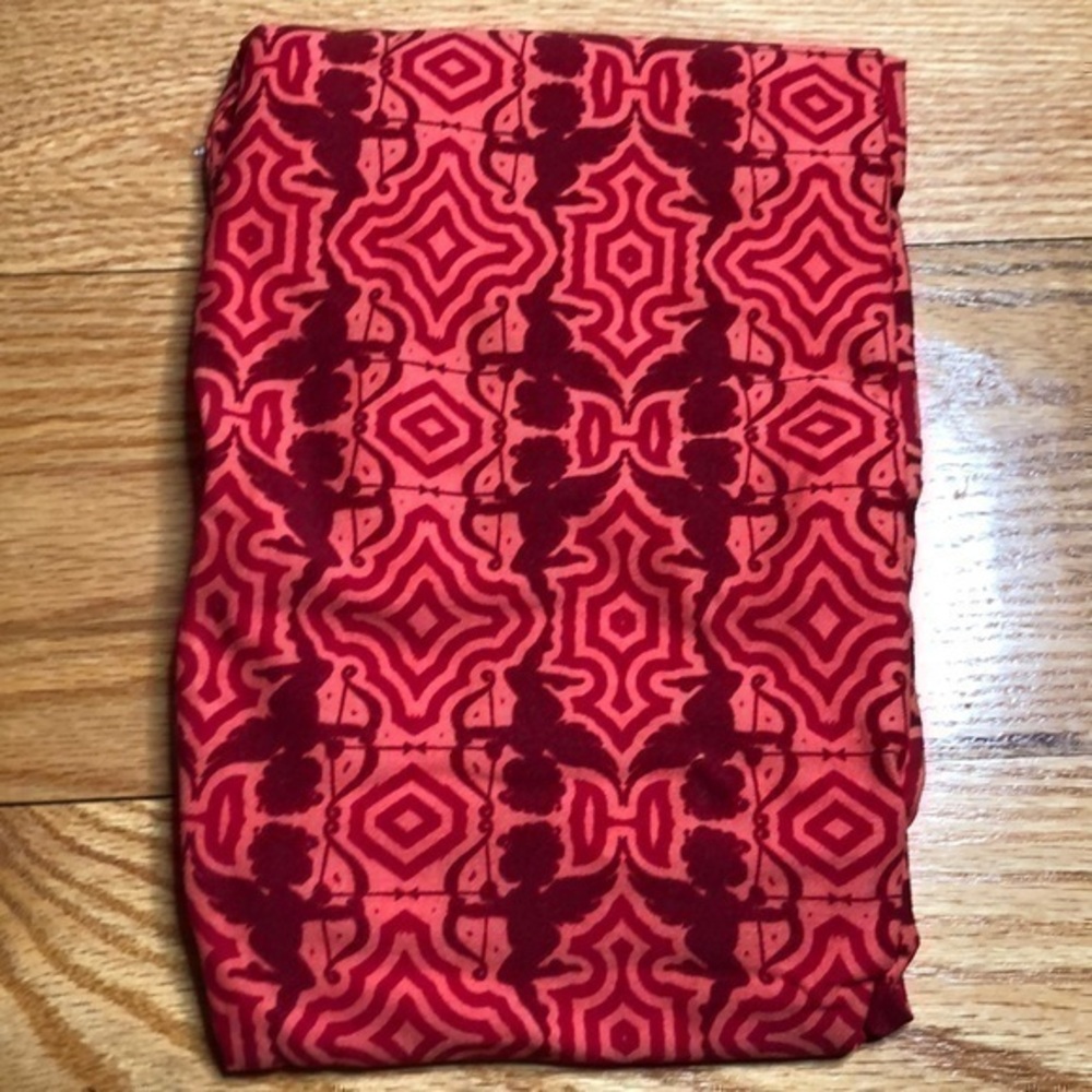 Lularoe leggings one size Valentine’s Day Cupid